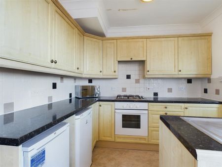 Carlyle Avenue, Brighton - Photo 2