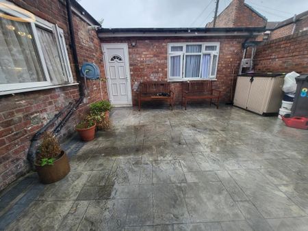 1 bedroom semi-detached house to rent - Photo 3