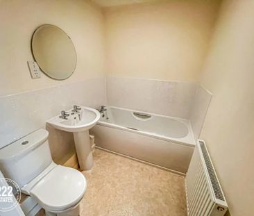 Rylands Drive - Warrington - WA2 - Photo 3