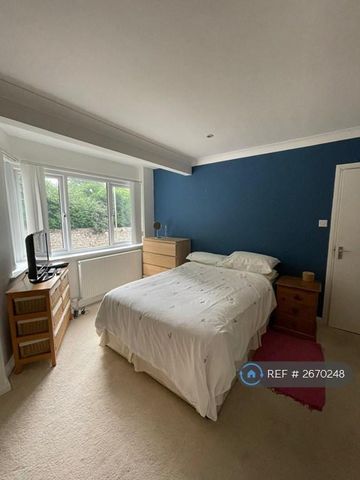 2 bedroom flat to rent - Photo 5