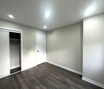 For Lease - 112 Golden Springs Drive, Brampton, Ontario - Photo 5