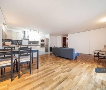 1 bedroom in a flat share to rent - Photo 1