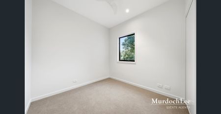 BRAND NEW MODERN 4 Bed HOUSE in Convenient Location - Photo 5