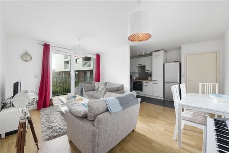 2 Bed Flat, Goodchild Road, N4 - Photo 4