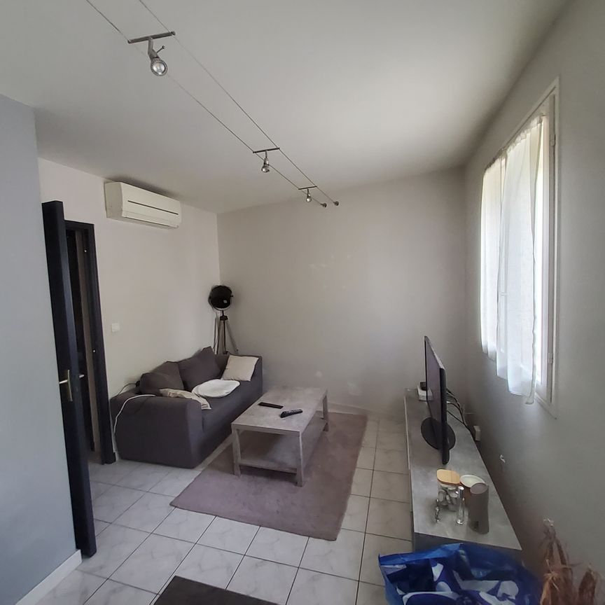 Location Appartement 3 pièces 43m² CUERS 83390 - Photo 1