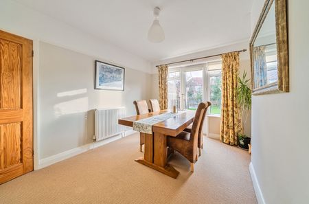 4 bedroom semi-detached house to rent - Photo 3