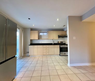 For Lease - 72 Fortune Crescent Unit# Walkout Basement Only, Richmo... - Photo 4