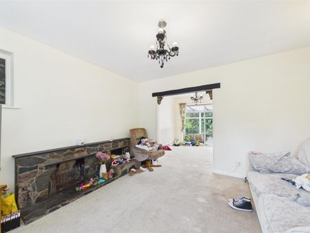 3 BED House To rent - Photo 2