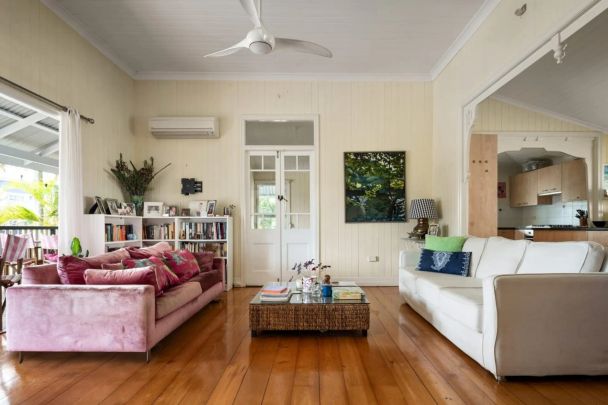 Charming Queenslander Living with Pool in the Heart of Hawthorne - Photo 1