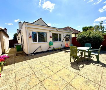 3 bedroom detached bungalow to rent - Photo 1