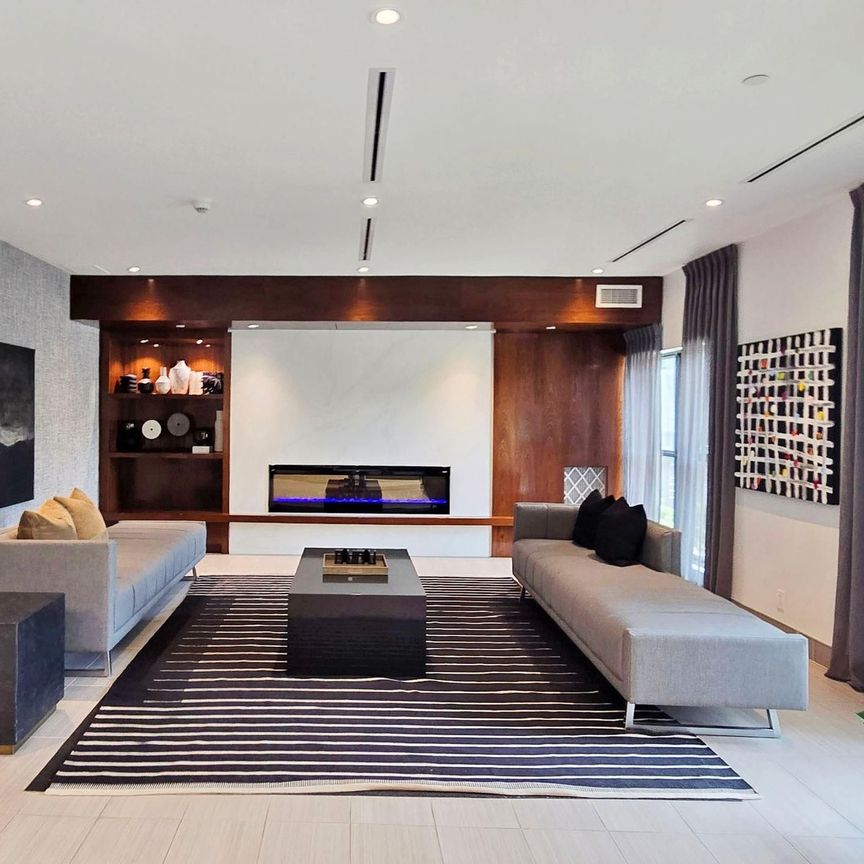 For Lease - 102 Grovewood Common Crescent Unit# 332, Oakville, Ontario - Photo 1