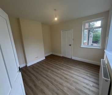 3 bedroom semi-detached house to rent - Photo 4