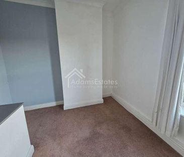 Healey Lane, Batley, WF17 - Photo 3