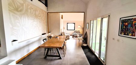 A louer, Maison / Villa, 167 m² - Photo 4