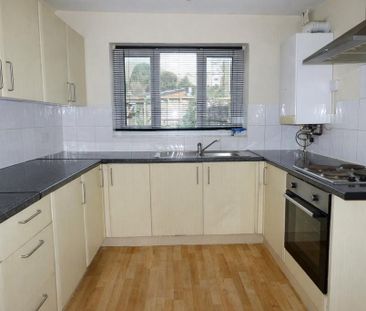 3 bedroom terraced house to rent - Photo 2