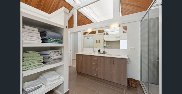 5 Hoskins Street, Quarry Hill, Vic 3550 - Photo 1