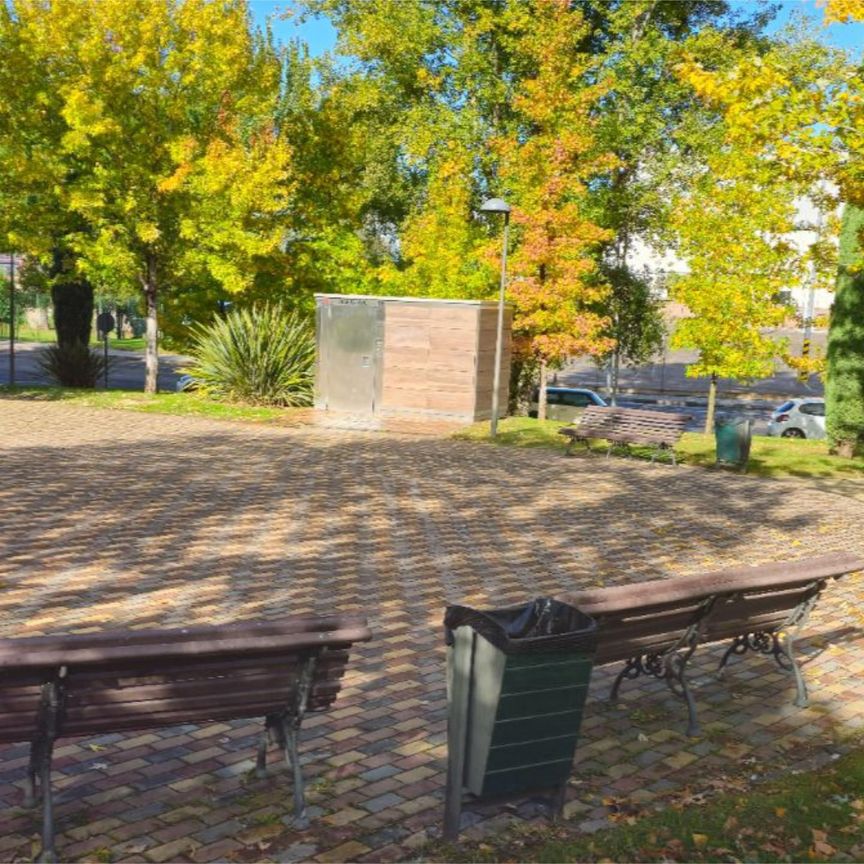 Piso de alquiler en Paseo de Europa, 9, Vega de la Moraleja - Photo 1