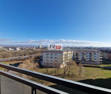 Pronájem bytu 1+kk 39 m2 - Fotografie 3