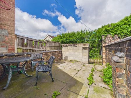 2 bedroom terraced house to rent - Photo 4