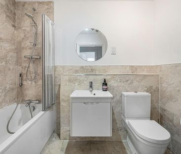 3 bedroom penthouse to rent - Photo 6