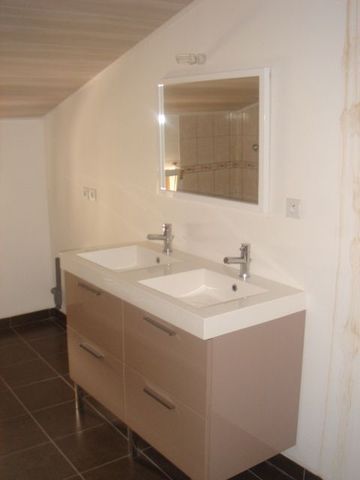 Location Appartement 3 pièces 71m² TARTAS 40400 - Photo 4
