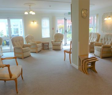 1 bedroom retirement property to rent - Photo 5