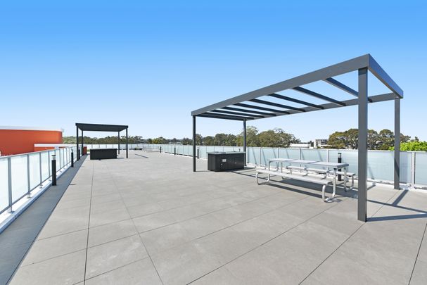 Townhouse Living, 2 Level Apartment - New! - Photo 1