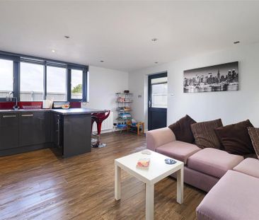 2 bedroom cottage to rent - Photo 2