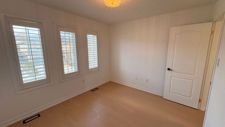 For Lease - 31 Cherry Bush Road Unit# Main, Vaughan, Ontario - Photo 4