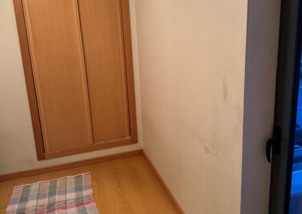 Arrendo quarto com varanda em Almada