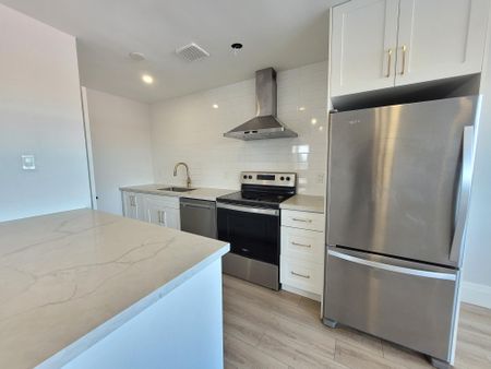 For Lease - 26 Sterne Avenue Unit# 302, Brampton, Ontario - Photo 4