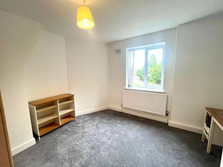 3 bedroom apartment to rent - Photo 4