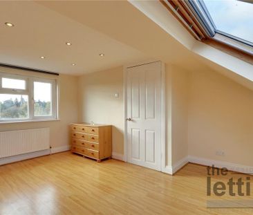 4 bedroom semi-detached house to rent - Photo 6