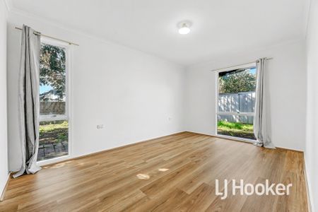 65 Willow Drive, Hampton Park VIC - Photo 4
