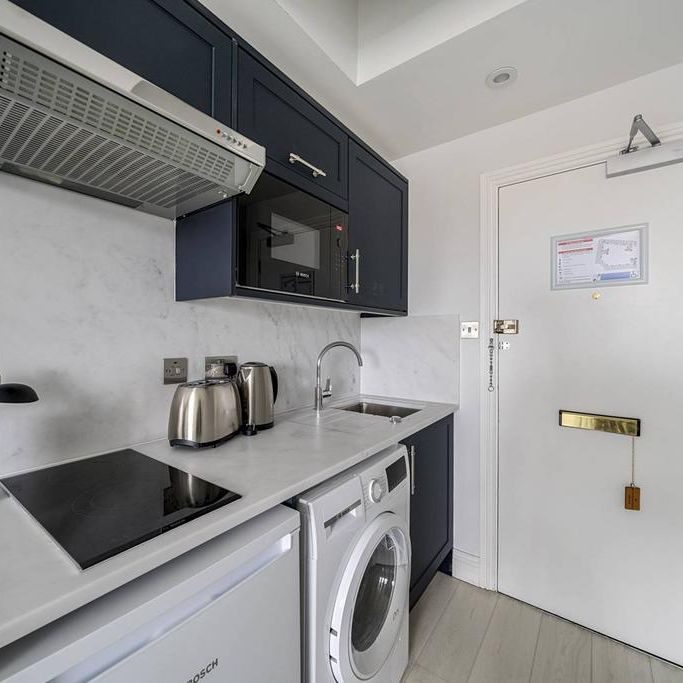 Studio to rent - Photo 1