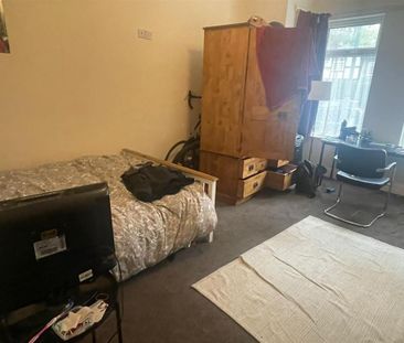 7 bedroom private hall to rent - Photo 6