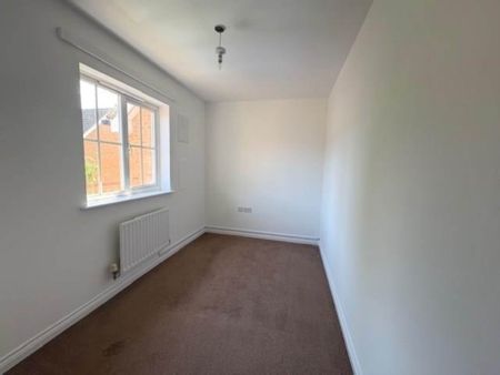 Price £1,650 pcm - Available Now - Unfurnished - Photo 4