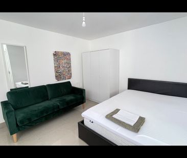 Studio Flat, Greyhound Hill, NW4 - Photo 5