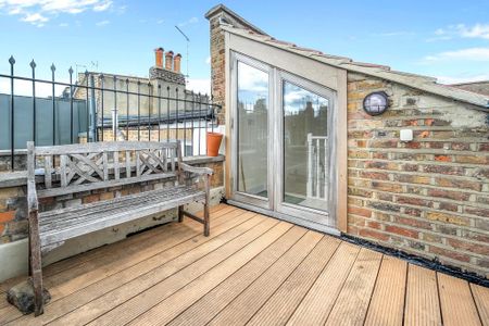3 bedroom flat to rent - Photo 4