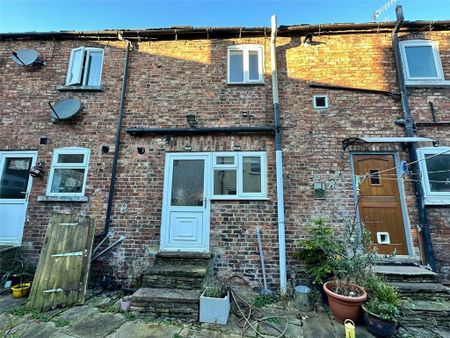 2 bedroom terraced house to rent - Photo 2