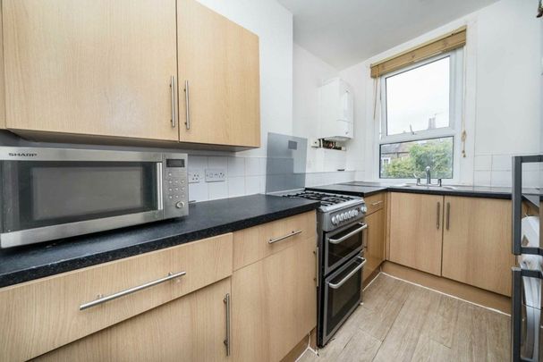 St. Albans Avenue, Chiswick, W4 - Photo 1