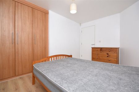 15, Raynville Way, Leeds, West Yorkshire, LS12 2JZ - Photo 3