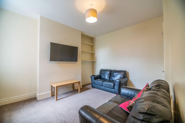 39 Siward Street - Photo 1