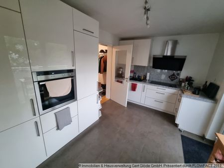 Wohnung der Extraklasse - altersgerechte 3-Raum-Wohnung (Neubau) im 2.OG mit Balkon und Stellplatz, ab Dezember frei - Sorbenweg - Foto 4