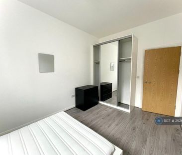 2 bedroom flat to rent - Photo 6
