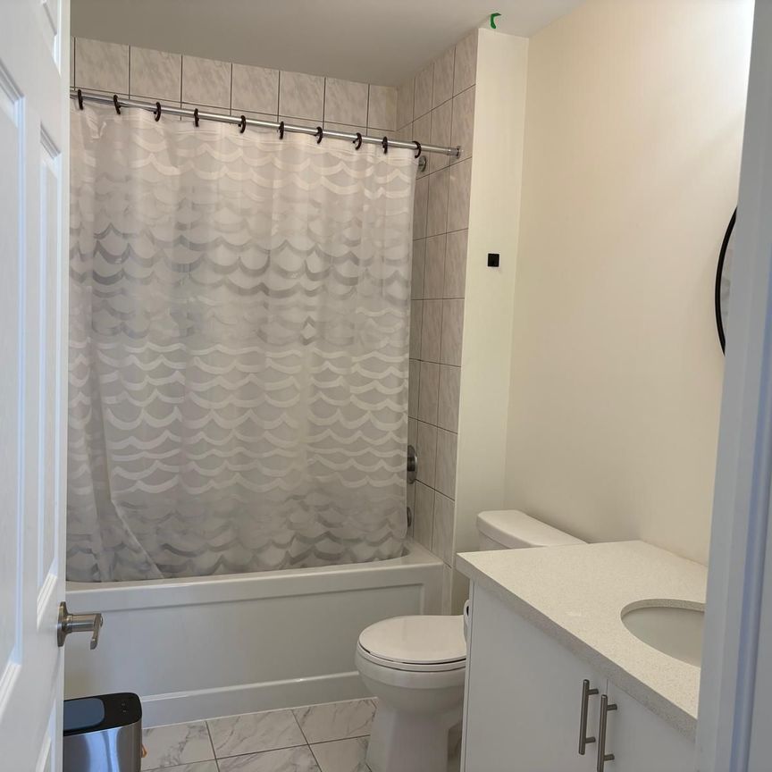 For Lease - 6 Stennett Drive, Georgina, Ontario - Photo 1