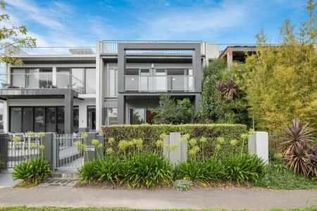 52 Phyllis Ashton Circuit, Gungahlin ACT 2912 - House For Rent | Domain - Photo 3
