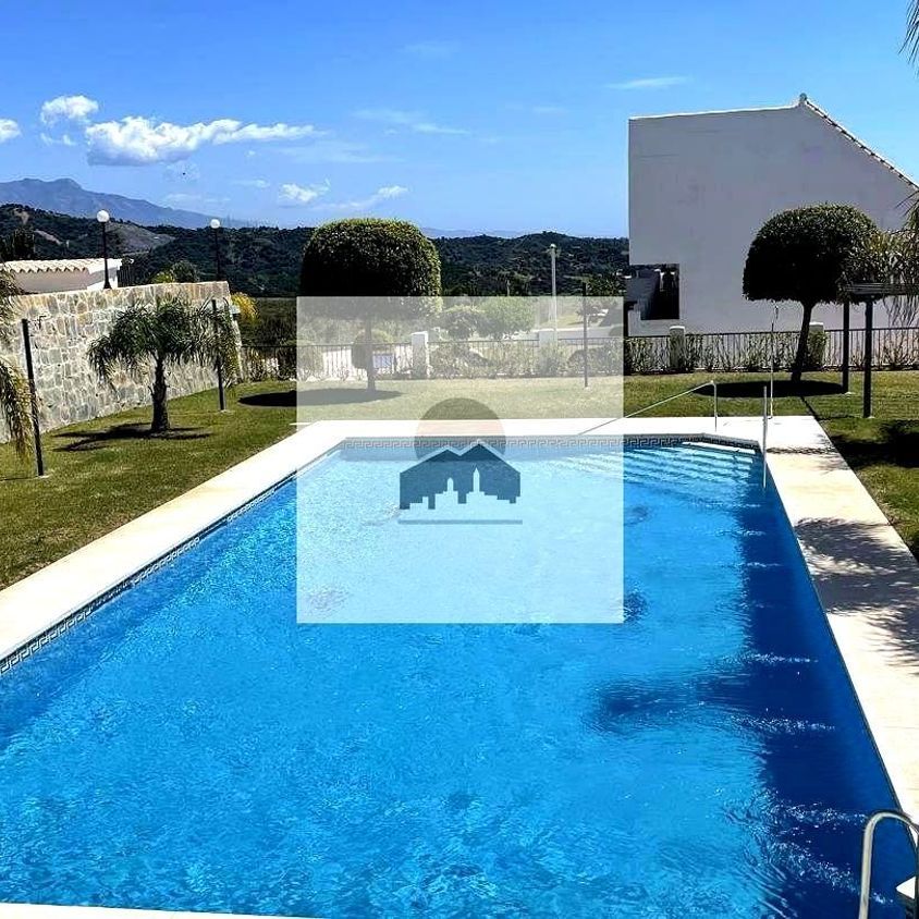 Alquiler de dúplex en Altos de Estepona - Photo 1