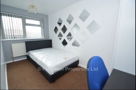 3 Bedroom Student Properties Leeds - Photo 5