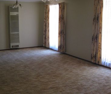 1/34 McIvor Road, Bendigo, Vic 3550 - Photo 2